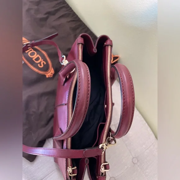 Authentic Tod’s D-Style Burgundy Leather Tote & Shoulder Bag - Picture 6 of 13